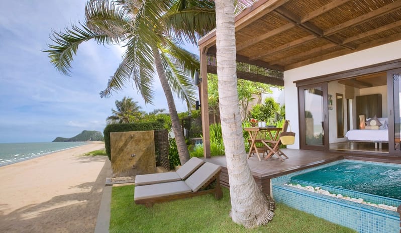 Beachfront Pool Residence 2_17045_001